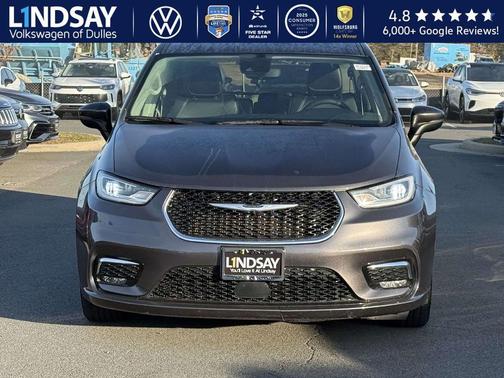 2023 Chrysler Pacifica Hybrid Touring L