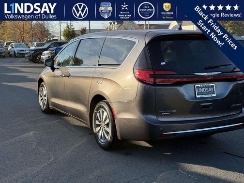 2023 Chrysler Pacifica Hybrid Touring L