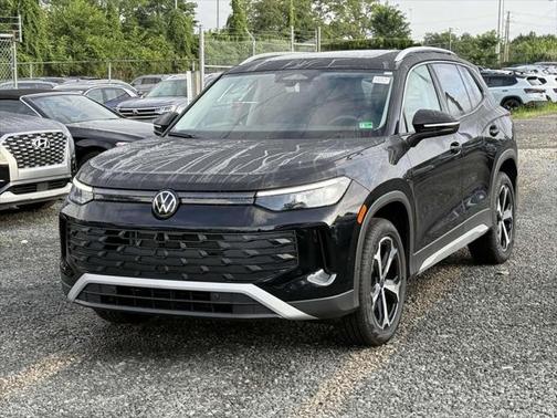 2025 Volkswagen Tiguan 2.0T SE 4MOTION
