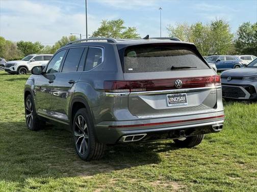 2025 Volkswagen Atlas 2.0T SEL Premium R-Line 4MOTION