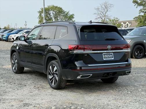 2025 Volkswagen Atlas 2.0T SE w/Technology 4MOTION