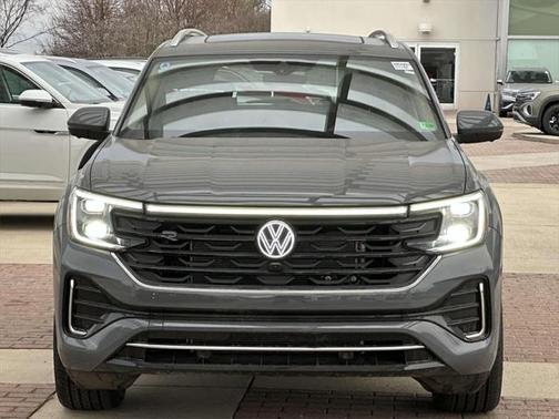 2025 Volkswagen Atlas 2.0T SEL Premium R-Line 4MOTION