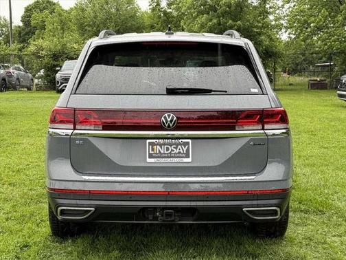 2025 Volkswagen Atlas 2.0T SE w/Technology 4MOTION