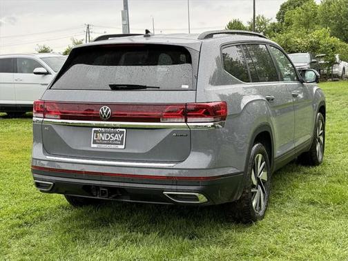 2025 Volkswagen Atlas 2.0T SE w/Technology 4MOTION