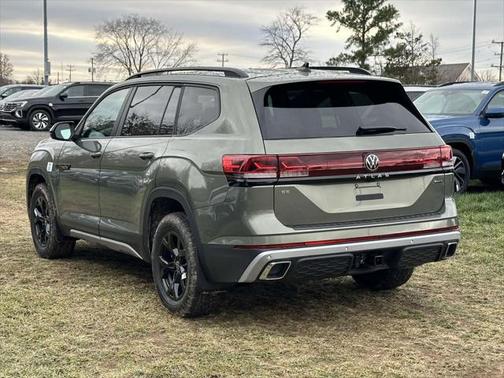 2025 Volkswagen Atlas 2.0T Peak Edition