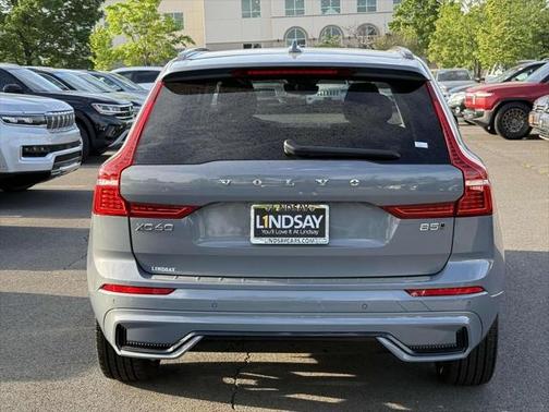 2023 Volvo XC60 B5 Plus Dark Theme