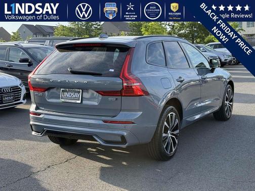 2023 Volvo XC60 B5 Plus Dark Theme