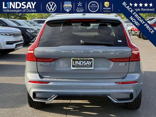 2023 Volvo XC60 B5 Plus Dark Theme