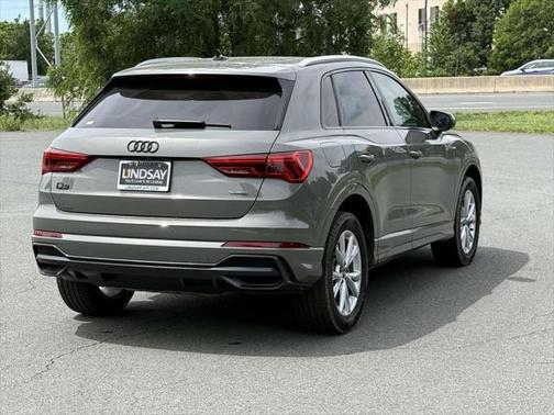 2022 Audi Q3 45 S line Premium