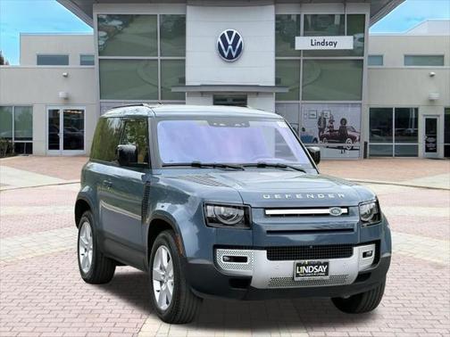 2023 Land Rover Defender 90 SE
