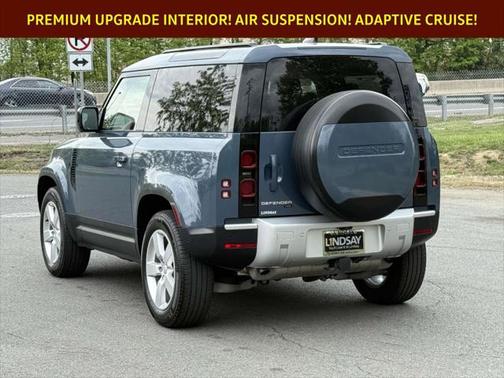 2023 Land Rover Defender 90 SE