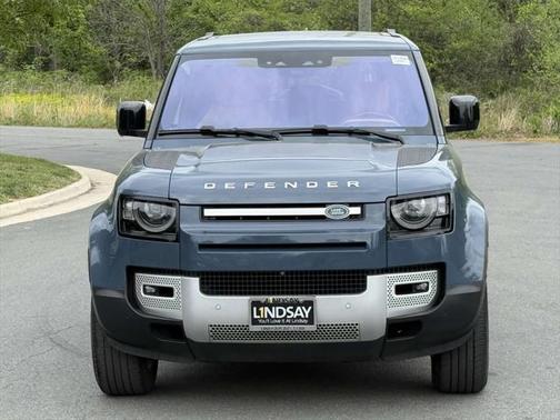 2023 Land Rover Defender 90 SE