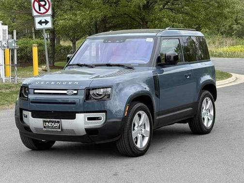 2023 Land Rover Defender 90 SE