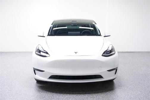 Photo 3 of 34 of 2022 Tesla Model Y Performance