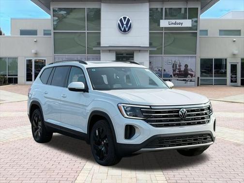 2025 Volkswagen Atlas 2.0T SE w/Technology 4MOTION