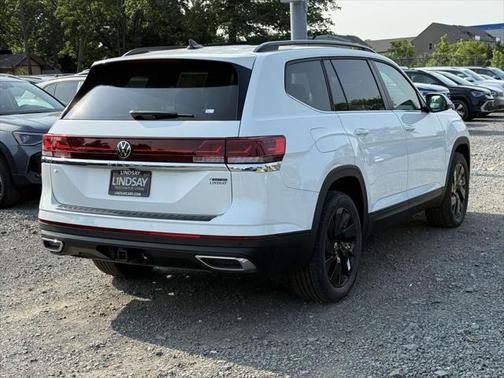 2025 Volkswagen Atlas 2.0T SE w/Technology 4MOTION