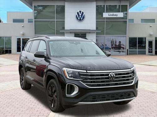 2025 Volkswagen Atlas 2.0T SE w/Technology