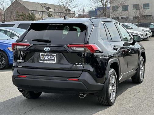 2023 Toyota RAV4 Hybrid XLE