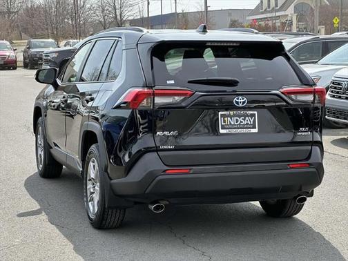 2023 Toyota RAV4 Hybrid XLE