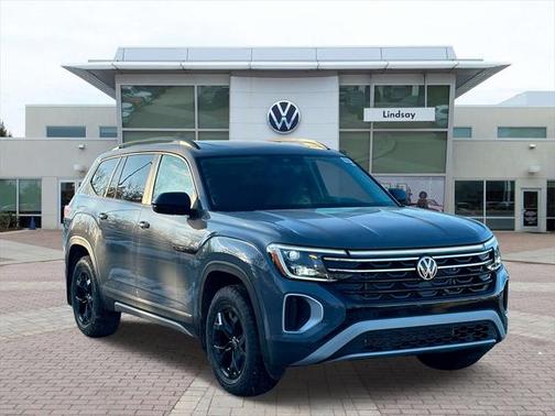 2025 Volkswagen Atlas 2.0T Peak Edition