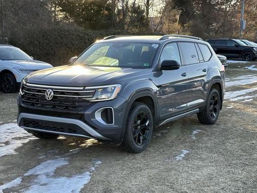 2025 Volkswagen Atlas 2.0T Peak Edition