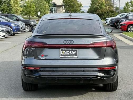 2024 Audi Q8 e-tron Prestige