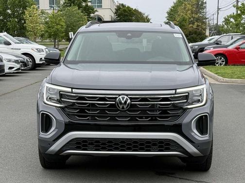 2024 Volkswagen Atlas 2.0T SE w/Technology 4MOTION