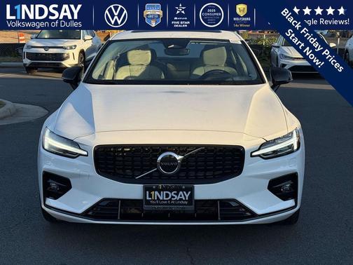 2024 Volvo S60 B5 Core Dark Theme