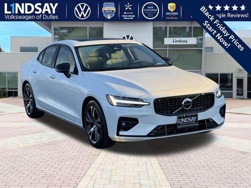 2024 Volvo S60 B5 Core Dark Theme