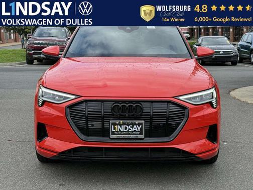 2022 Audi e-tron Premium Plus