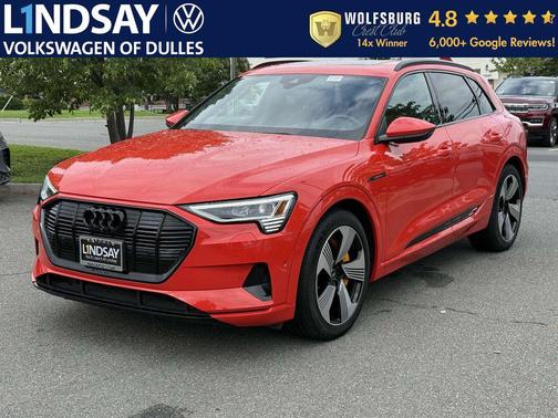 2022 Audi e-tron Premium Plus