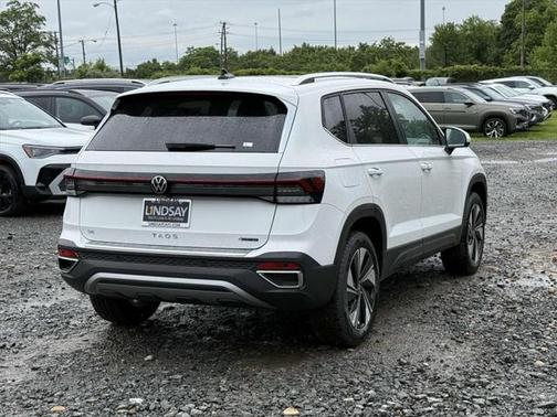 2025 Volkswagen Taos 1.5T SE