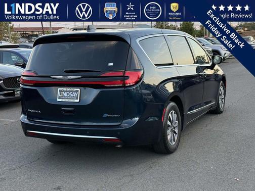 2023 Chrysler Pacifica Hybrid Limited