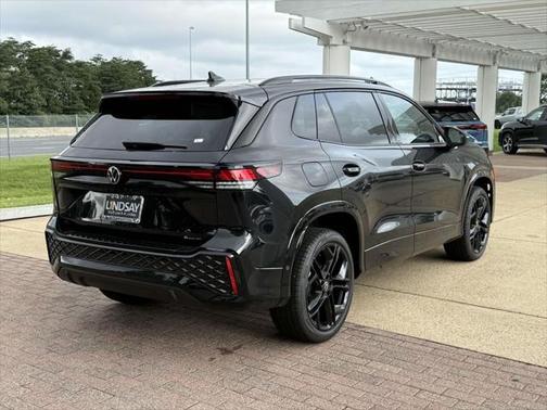 2025 Volkswagen Tiguan 2.0T SE R-Line Black 4MOTION