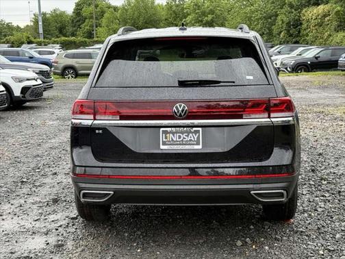 2025 Volkswagen Atlas 2.0T SE
