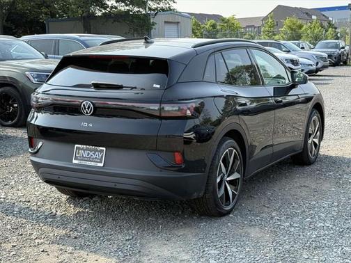 2025 Volkswagen ID.4 Pro