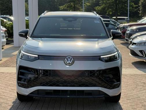 2025 Volkswagen Tiguan 2.0T SE R-Line Black 4MOTION