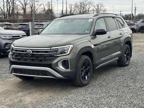 2025 Volkswagen Atlas 2.0T Peak Edition