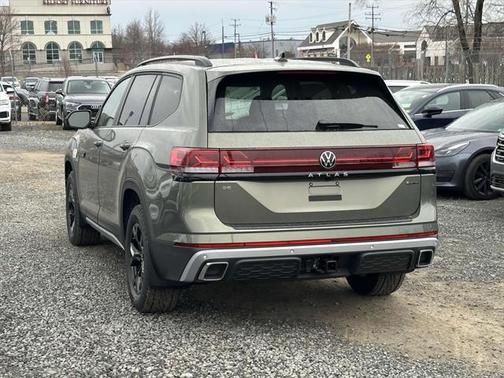 2025 Volkswagen Atlas 2.0T Peak Edition