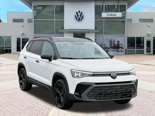 2025 Volkswagen Taos 1.5T SE Black