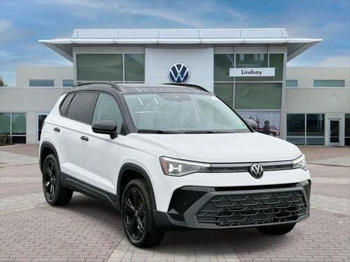 2025 Volkswagen Taos 1.5T SE Black