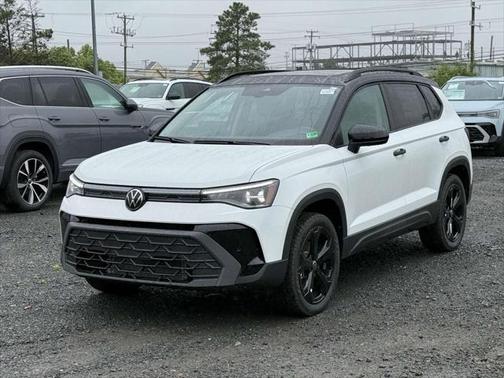 2025 Volkswagen Taos 1.5T SE Black