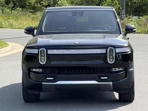 2023 Rivian R1S Adventure