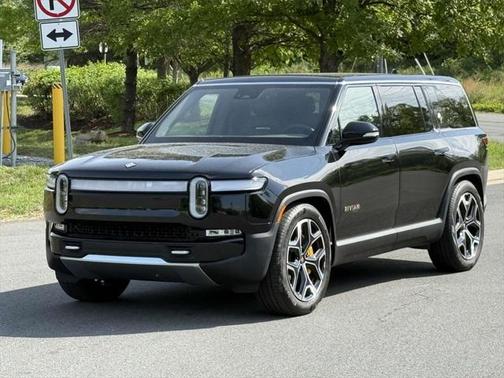 2023 Rivian R1S Adventure
