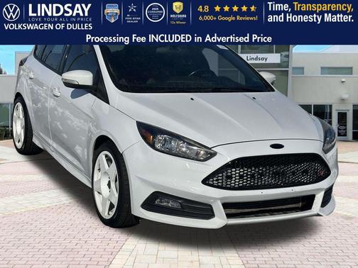 OXFORD WHITE 2018 Ford Focus ST