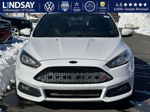 2018 Ford Focus ST 
