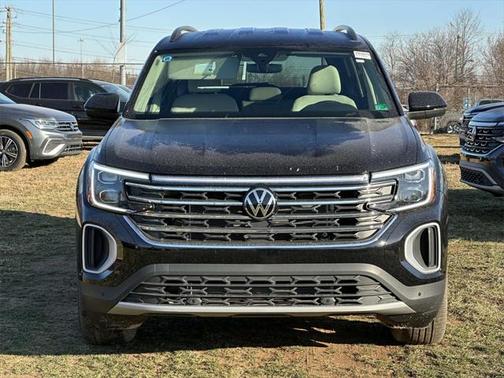 2025 Volkswagen Atlas 2.0T SE w/Technology 4MOTION