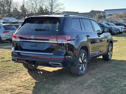 2025 Volkswagen Atlas 2.0T SE w/Technology 4MOTION