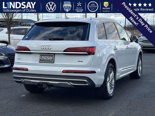 2023 Audi Q7 55 Premium Plus