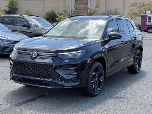 2025 Volkswagen Tiguan 2.0T SE R-Line Black 4MOTION